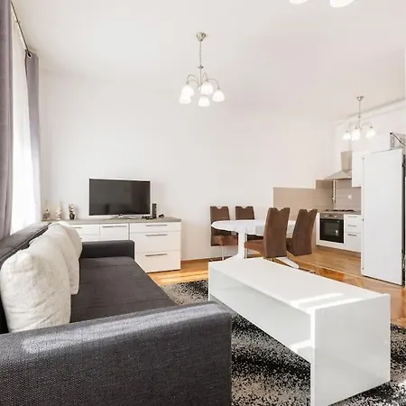 Sweet In The Center Apartment *